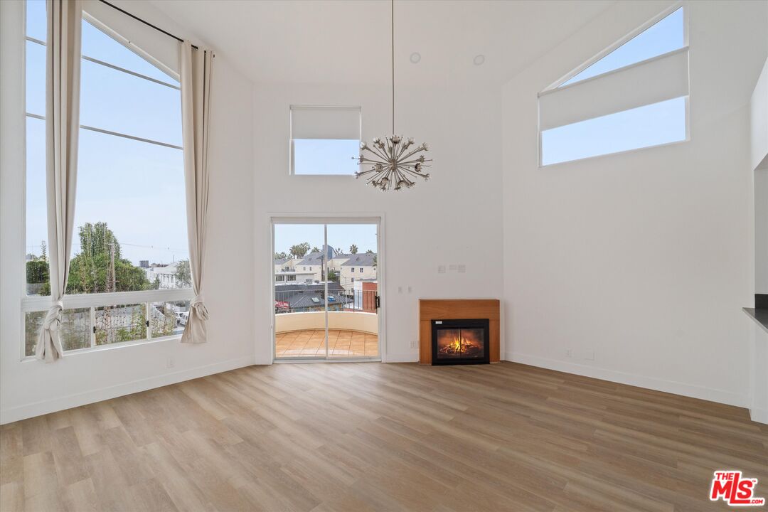 235 Main St Unit: 321