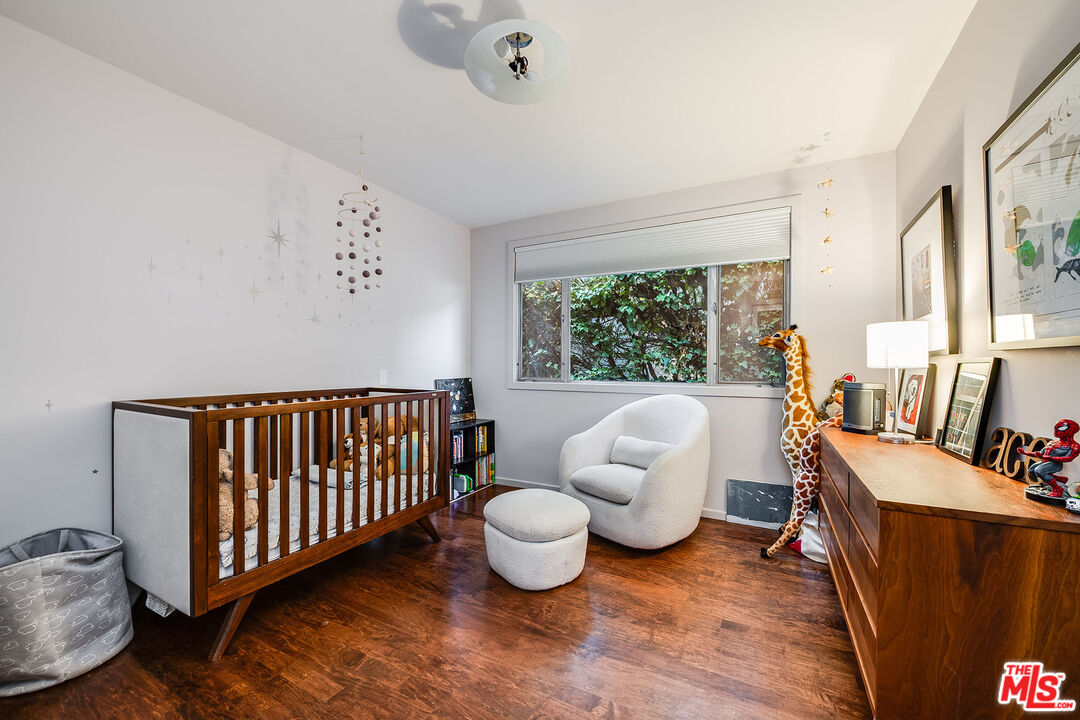 2431 Carman Crest Dr