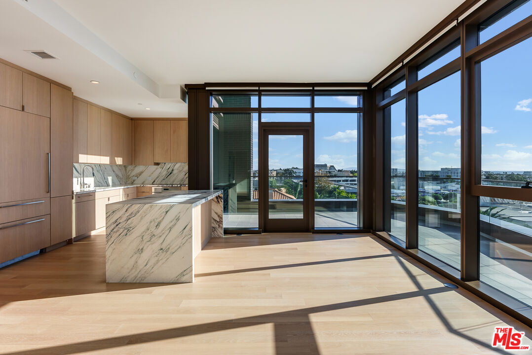 700 Broadway Unit: PH 815