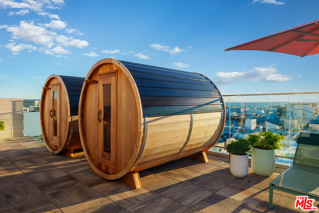 700 Broadway Unit: PH 815