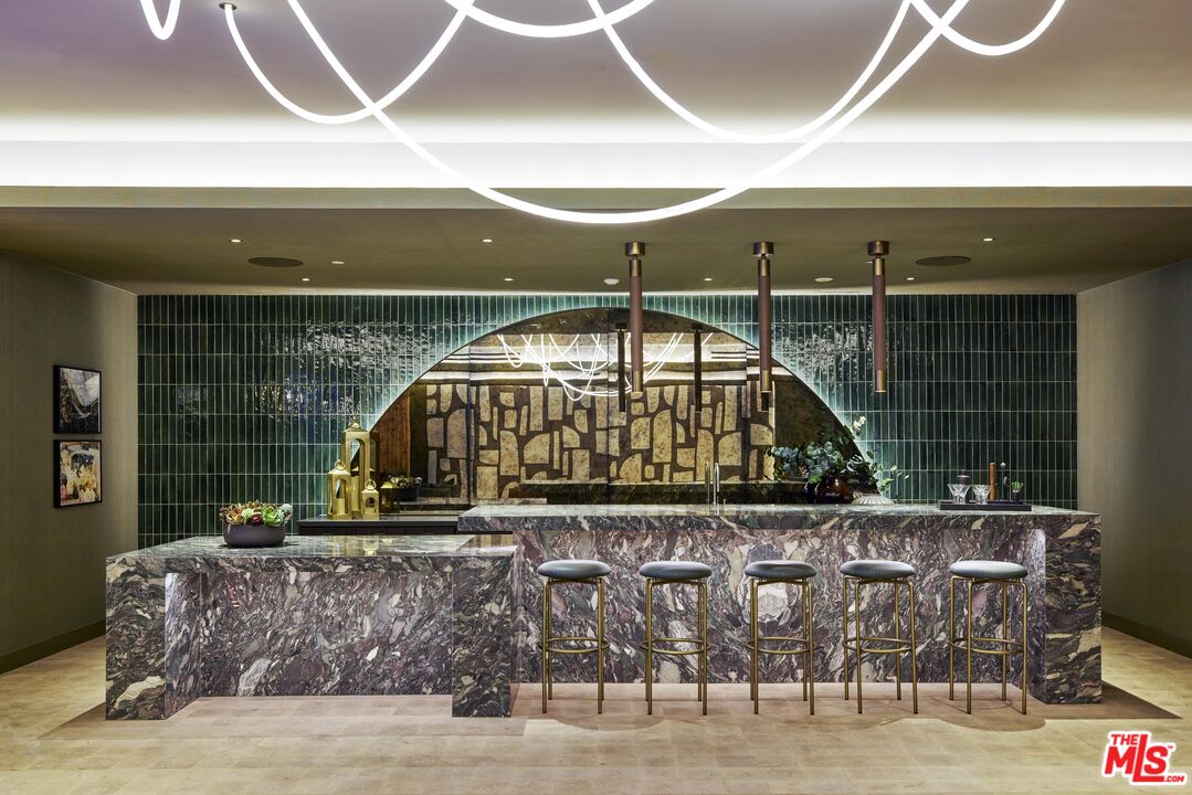 700 Broadway Unit: PH 815