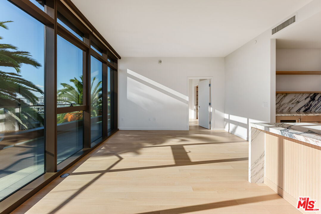 700 Broadway Unit: PH 815