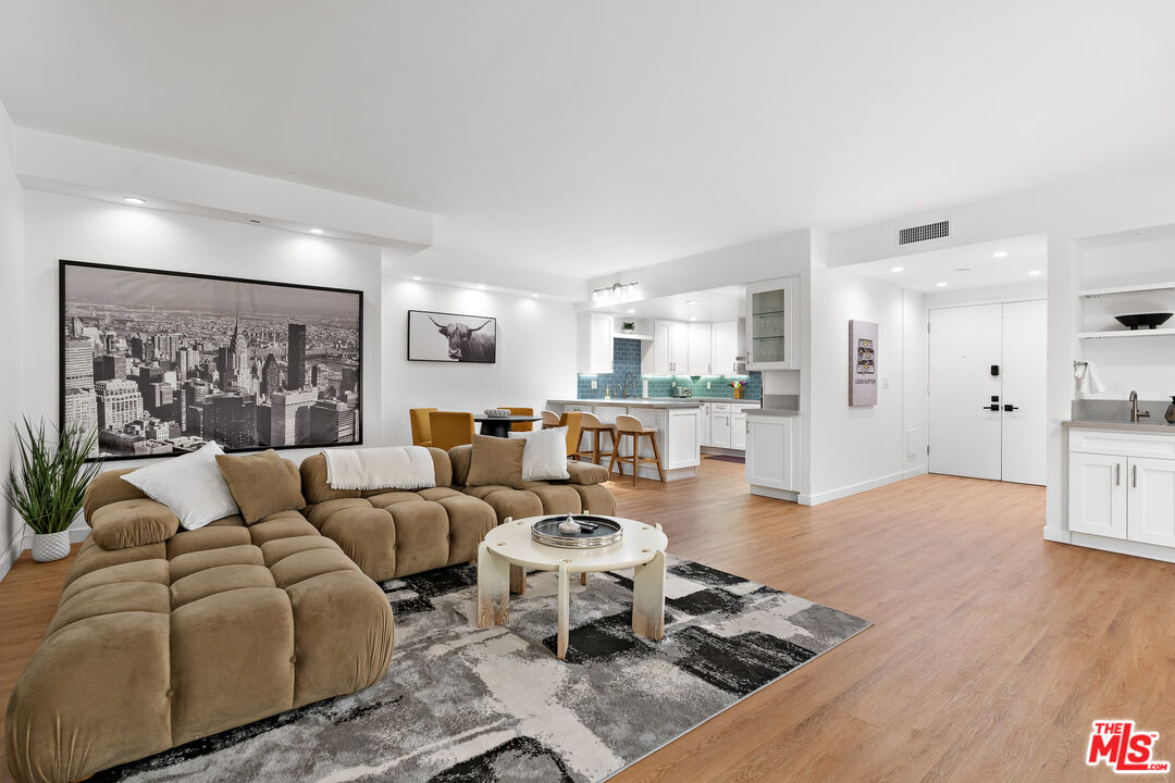 321 S San Vicente Blvd Unit: 507