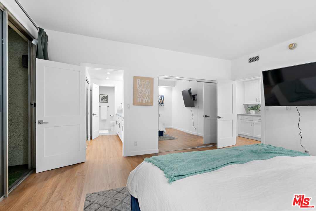 321 S San Vicente Blvd Unit: 507