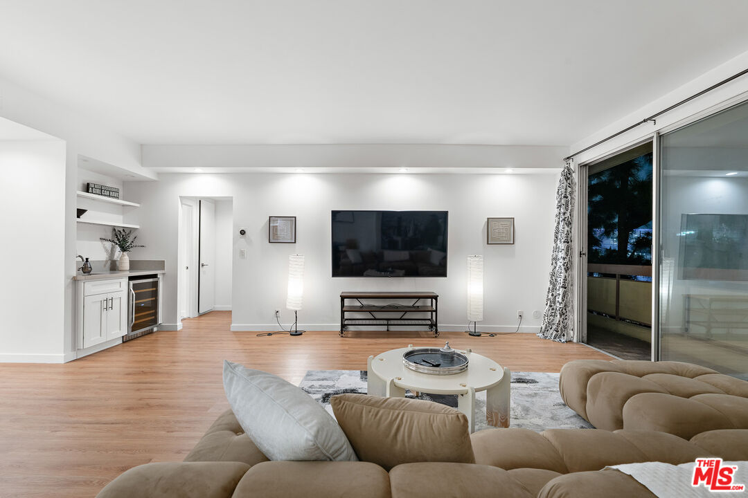 321 S San Vicente Blvd Unit: 507