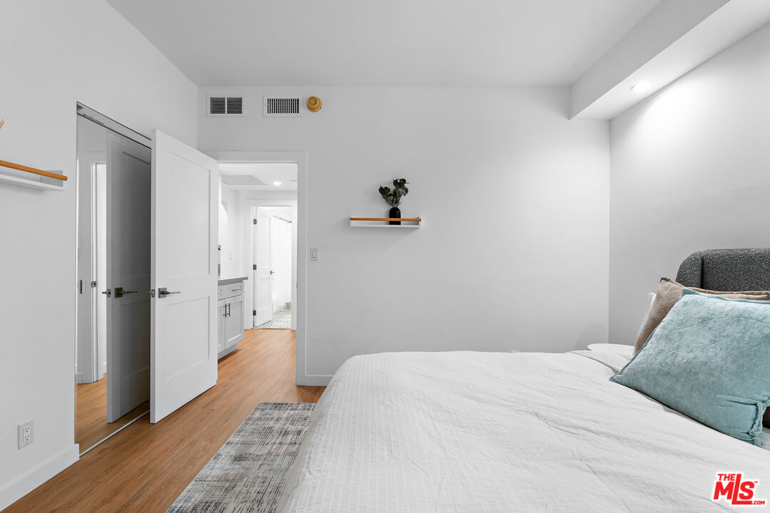 321 S San Vicente Blvd Unit: 507