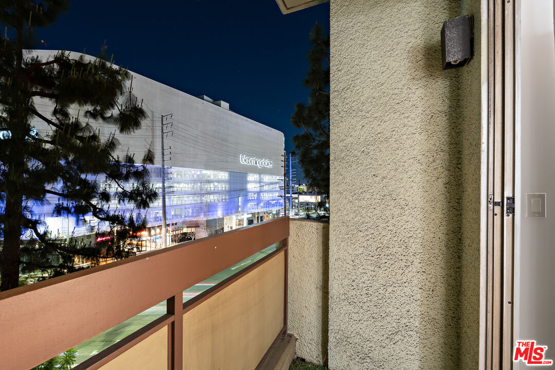 321 S San Vicente Blvd Unit: 507