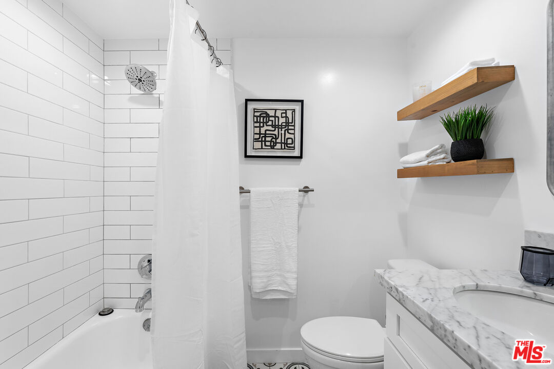 321 S San Vicente Blvd Unit: 507