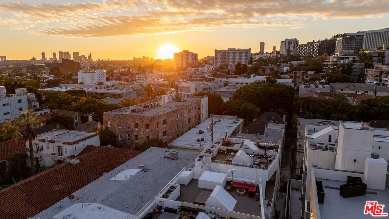 1253 N Sweetzer Ave Unit: 6