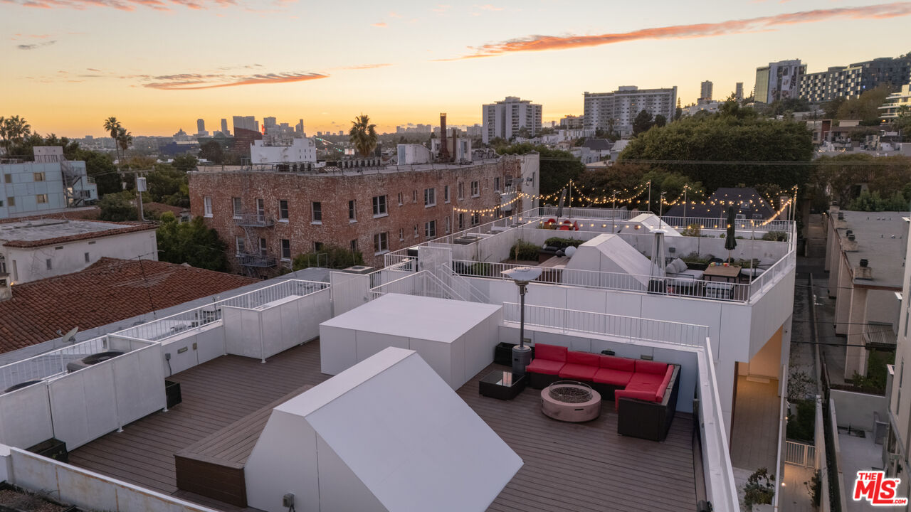 1253 N Sweetzer Ave Unit: 6