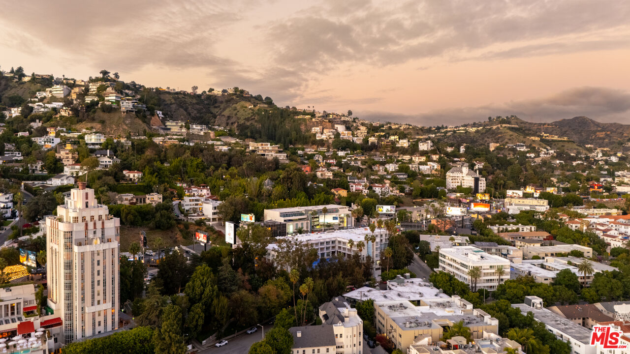 1253 N Sweetzer Ave Unit: 6