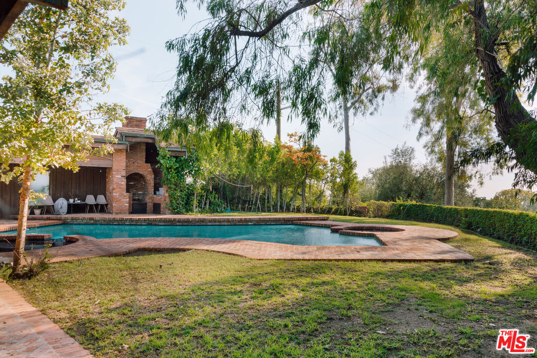 1355 Beverly Estates Dr