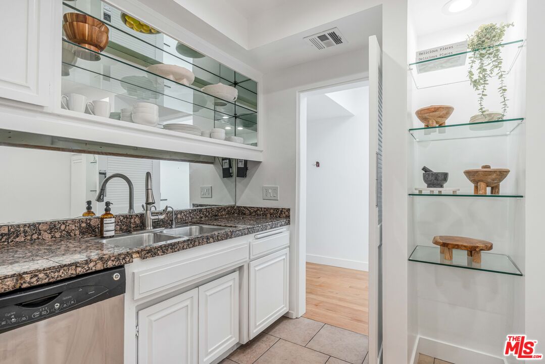 8380 Waring Ave Unit: 308