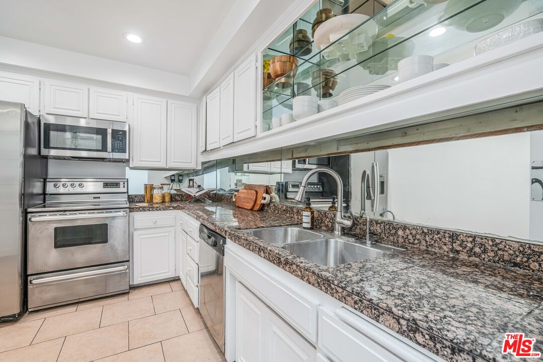 8380 Waring Ave Unit: 308