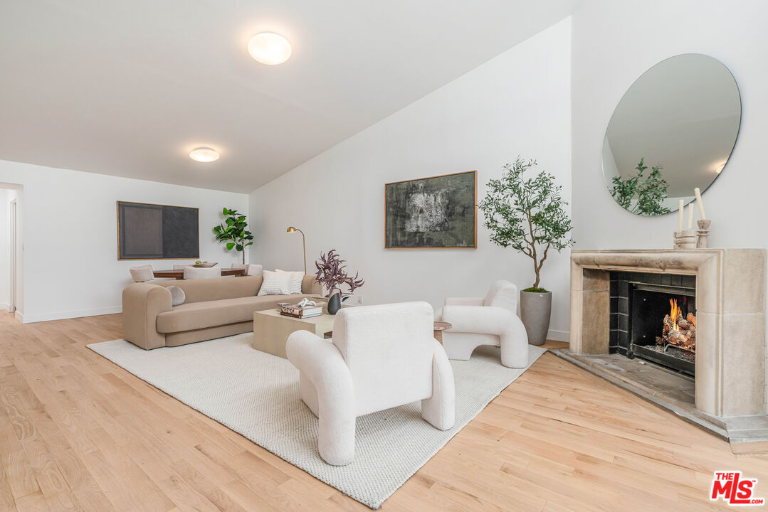 8380 Waring Ave Unit: 308