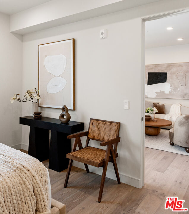 505 S Barrington Ave Unit: 303