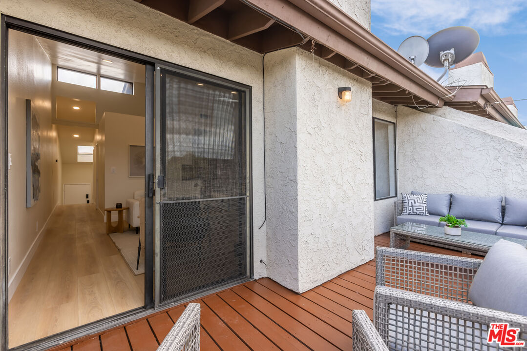 164 W 220th St Unit: 10