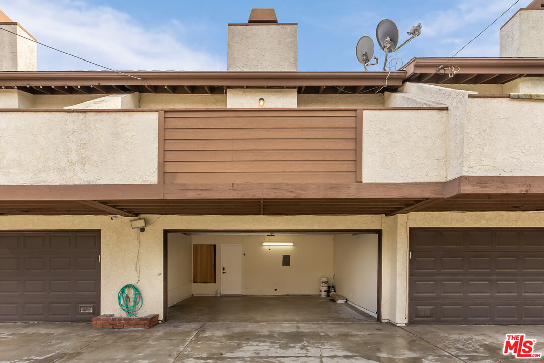 164 W 220th St Unit: 10