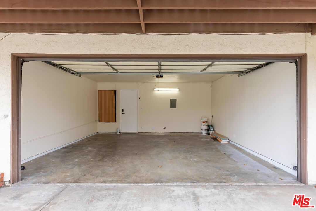 164 W 220th St Unit: 10