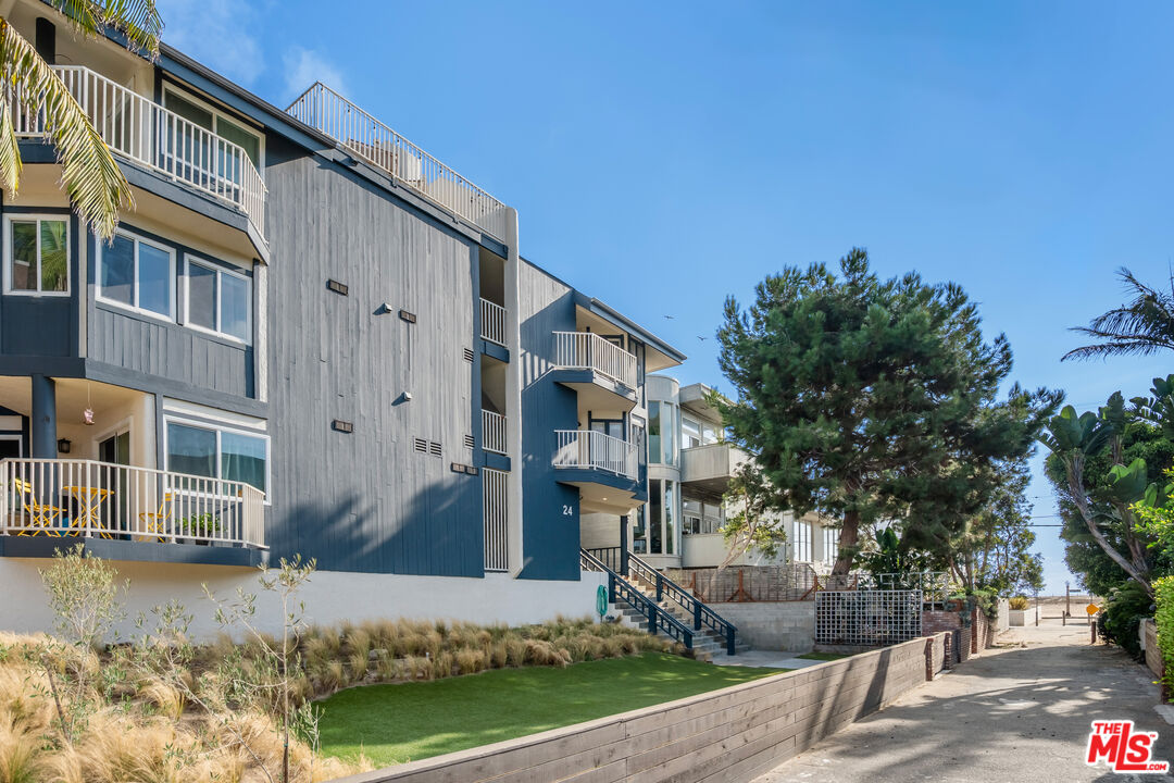 24 Westwind St Unit: C