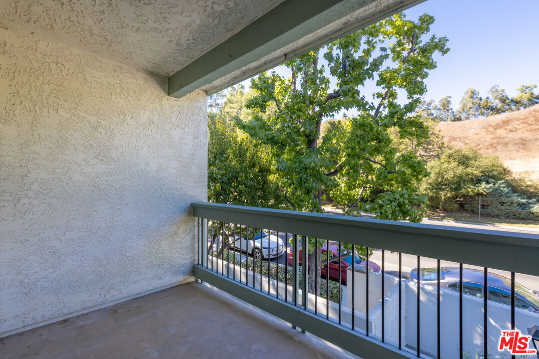 4622 Park Granada Unit: 80