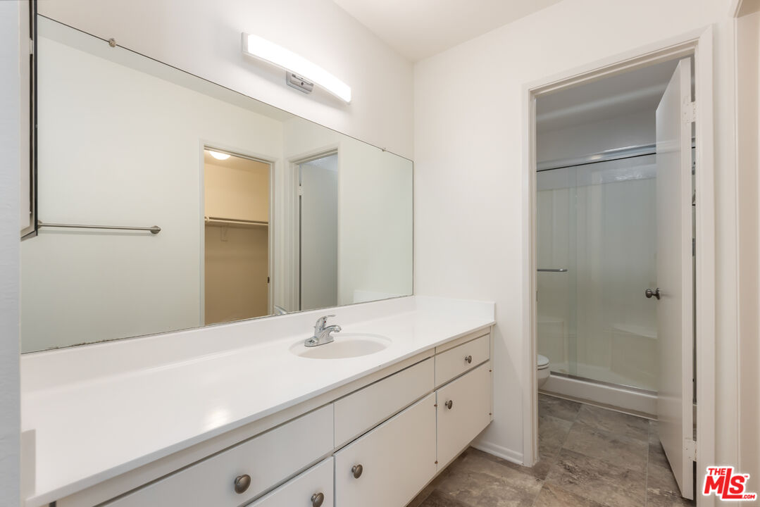 4622 Park Granada Unit: 80