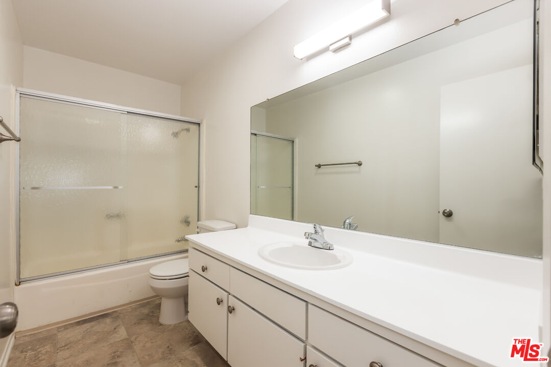 4622 Park Granada Unit: 80