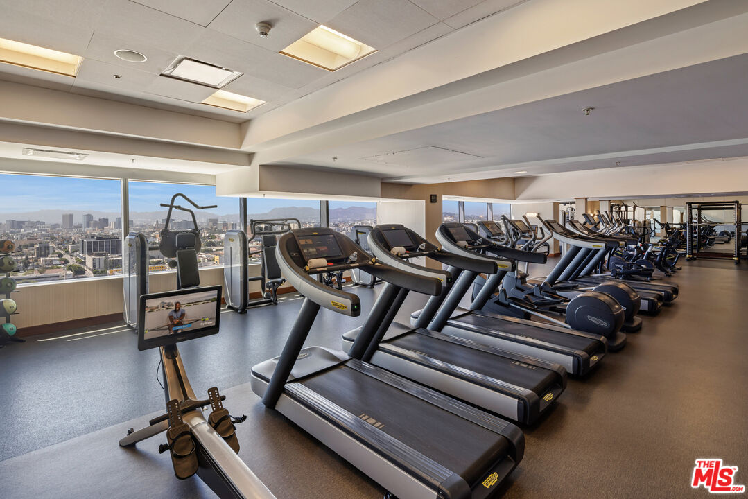 900 W Olympic Blvd Unit: 49C