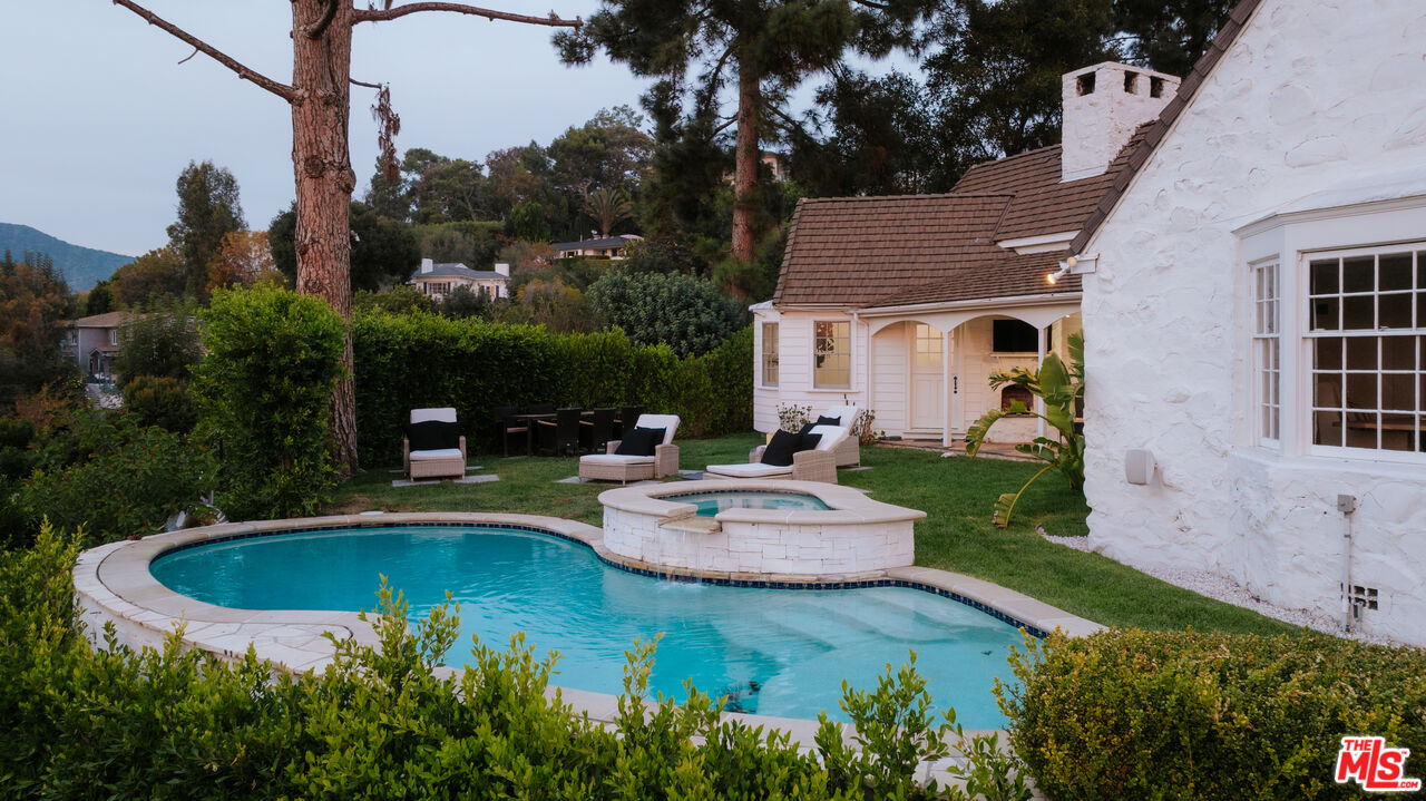 11630 Bellagio Rd