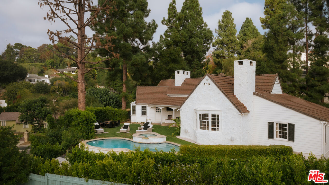 11630 Bellagio Rd