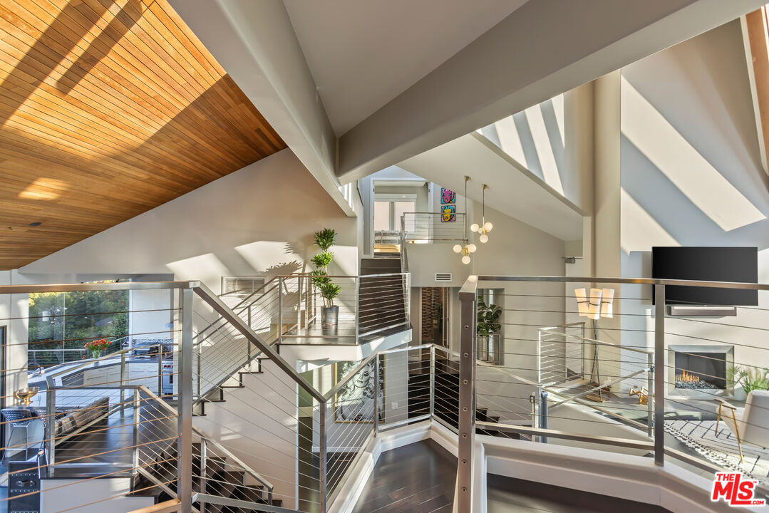 5682 Spreading Oak Dr