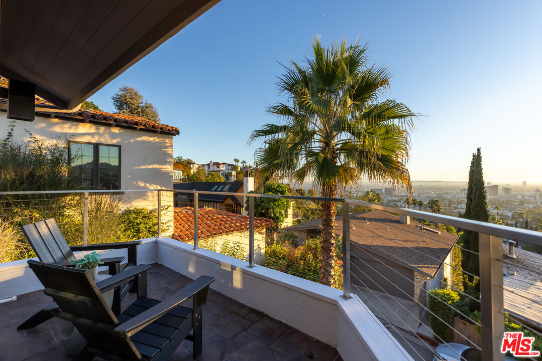 5682 Spreading Oak Dr