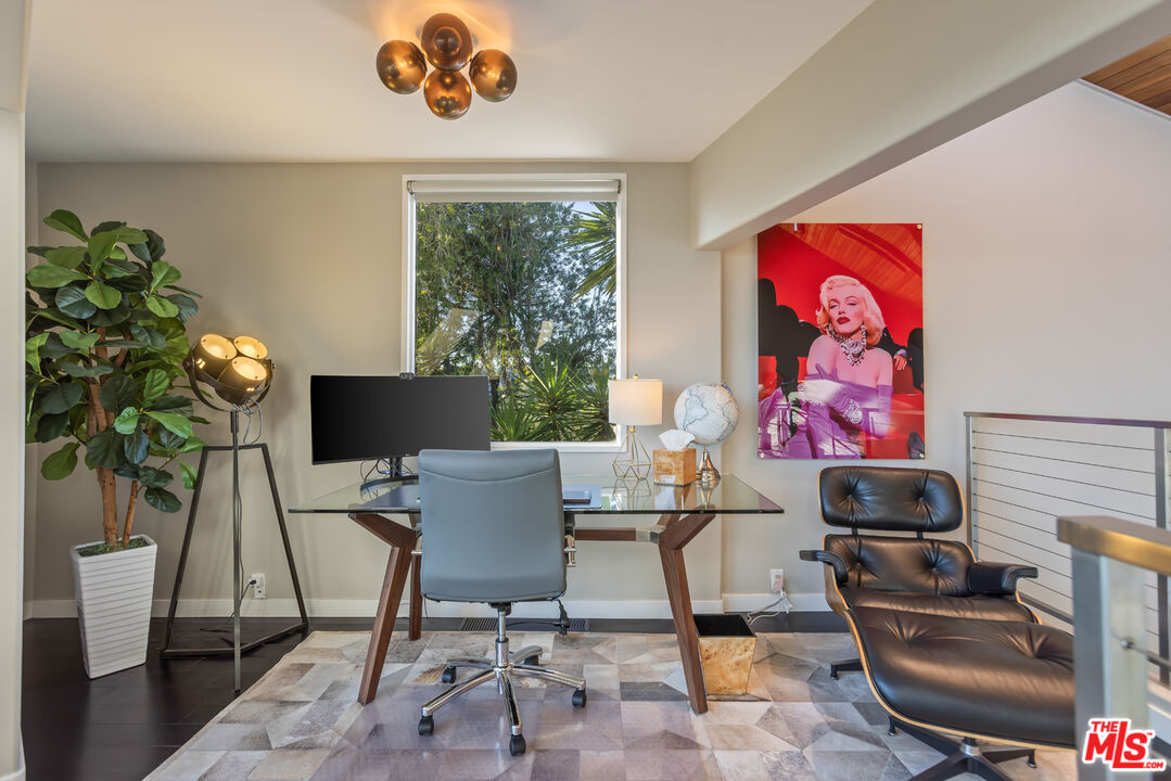 5682 Spreading Oak Dr