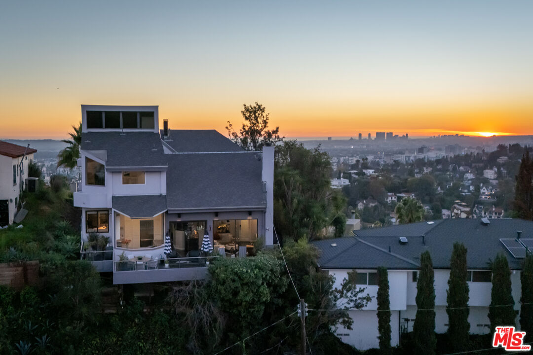 5682 Spreading Oak Dr