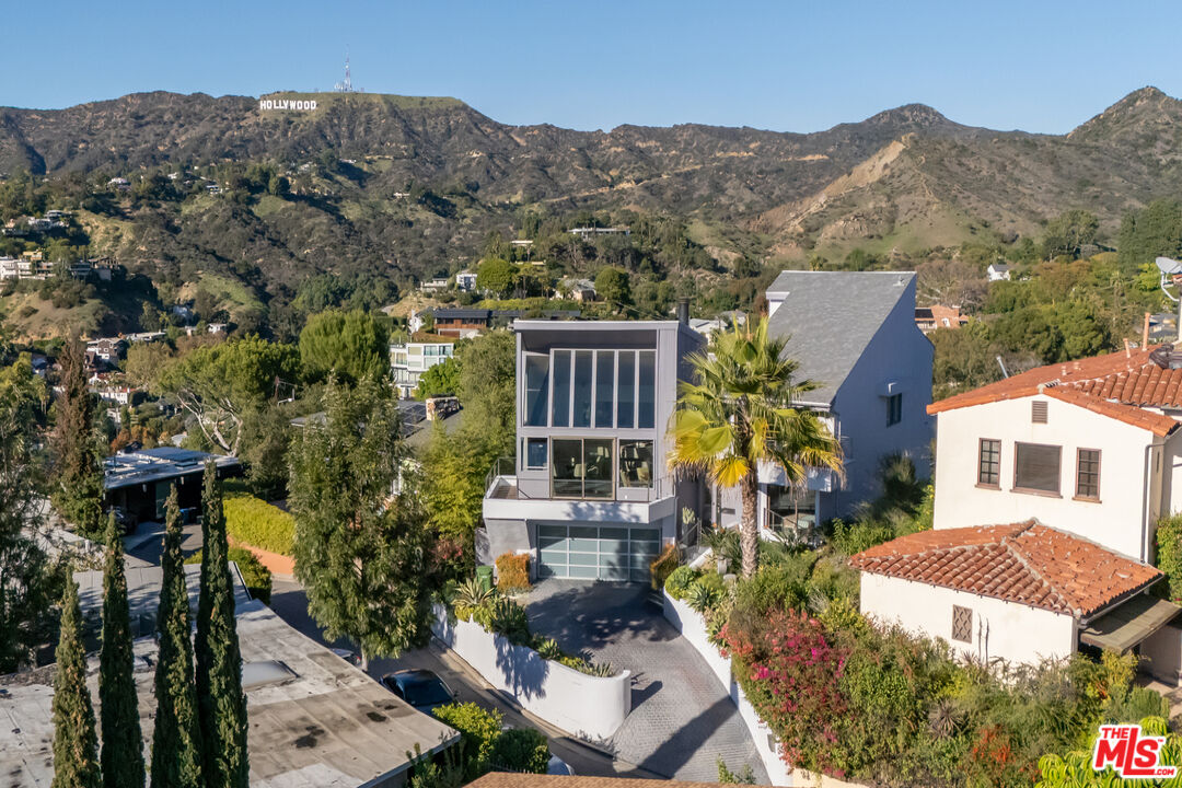 5682 Spreading Oak Dr