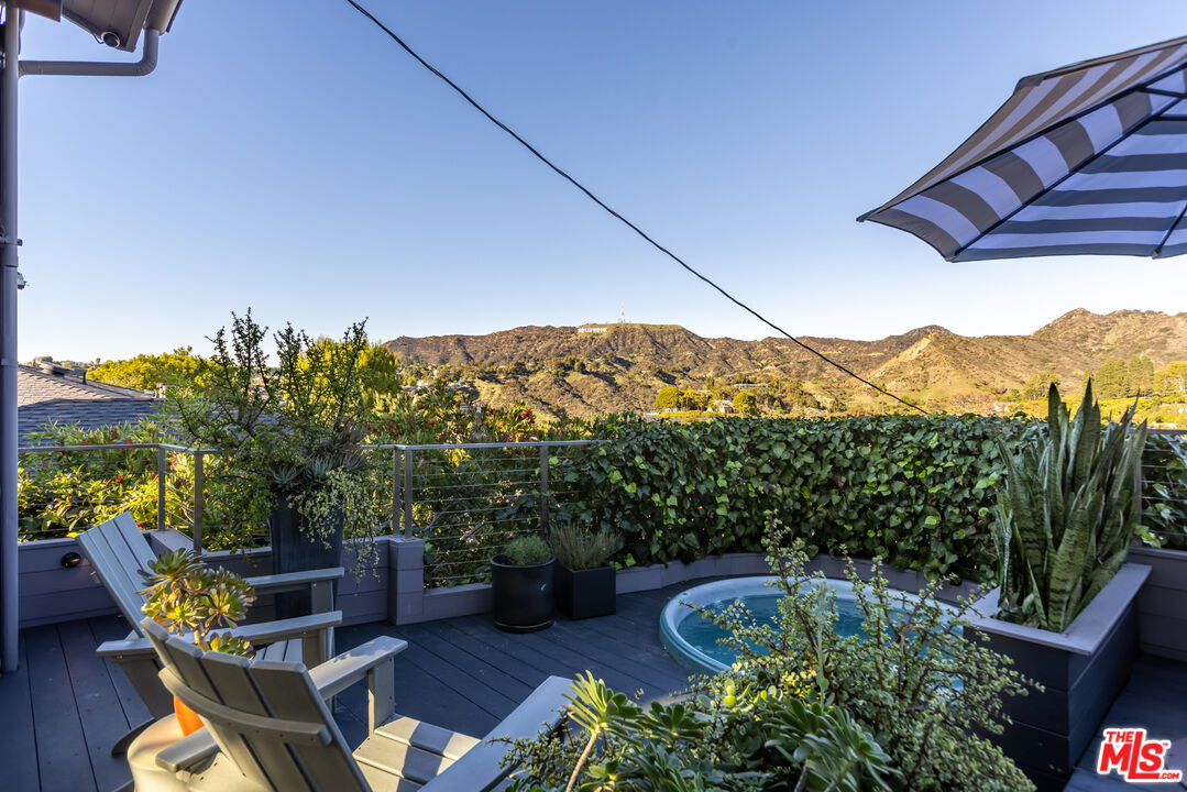 5682 Spreading Oak Dr