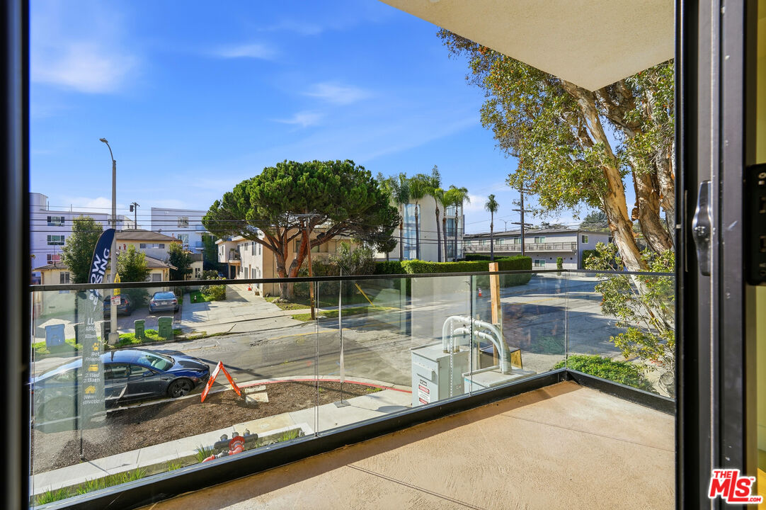 1822 Overland Ave Unit: 101