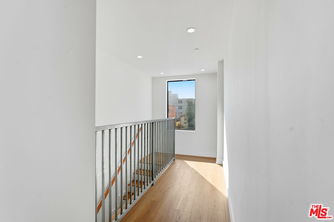 1822 Overland Ave Unit: 101