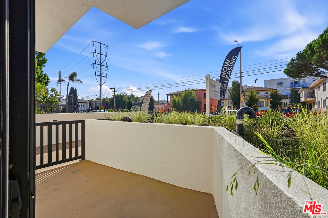 1822 Overland Ave Unit: 101