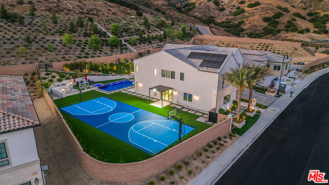 12553 N Ridgeline Rd