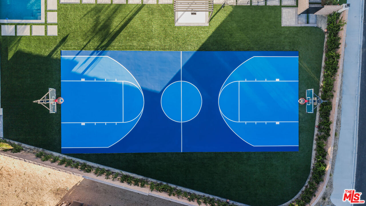 12553 N Ridgeline Rd