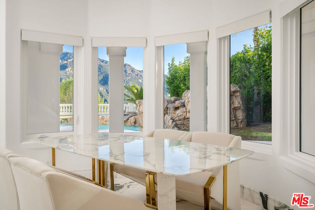 25665 Mulholland Hwy