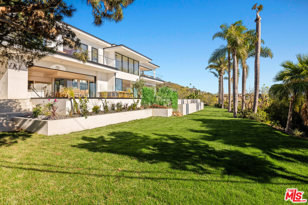4732 Avenida Del Mar