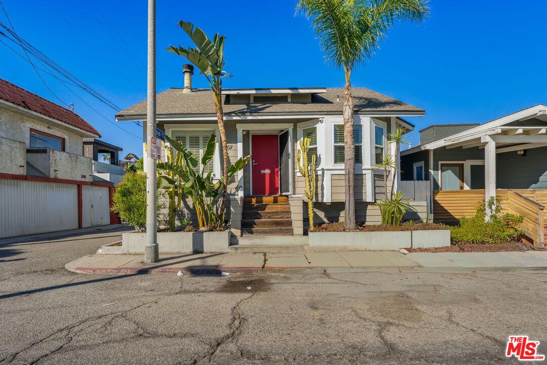 107 Clubhouse Ave