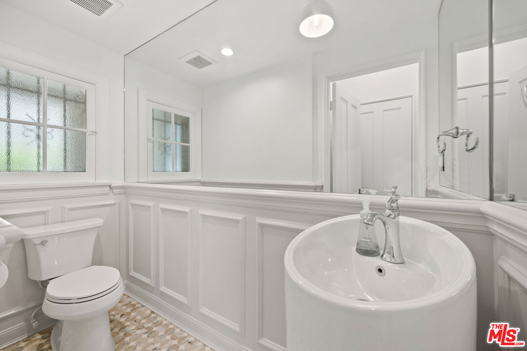 148 S Camden Dr Unit: F