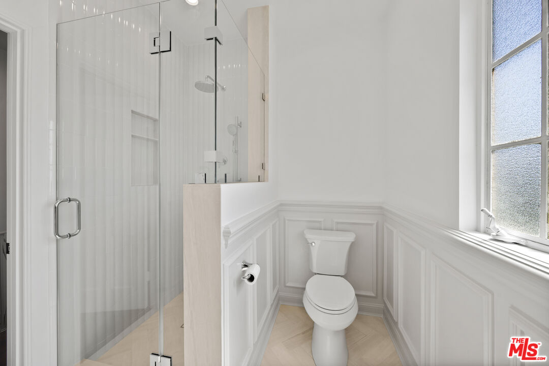 148 S Camden Dr Unit: F