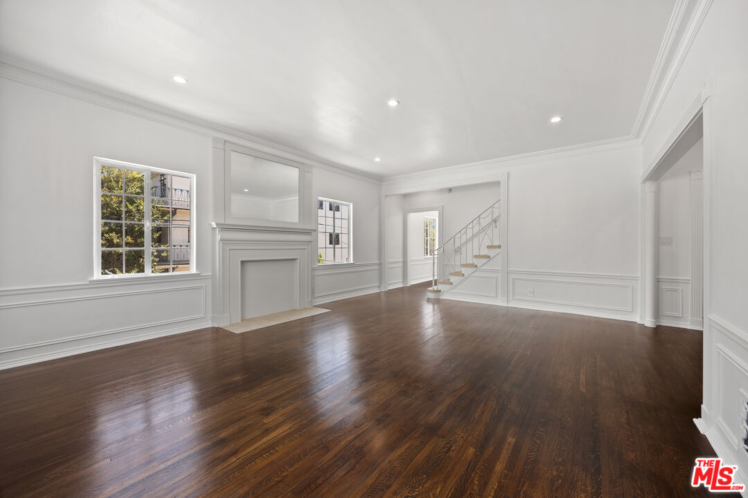 148 S Camden Dr Unit: F