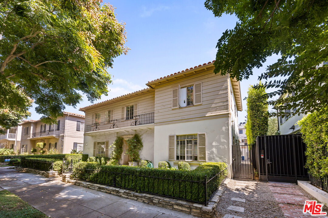 148 S Camden Dr Unit: F