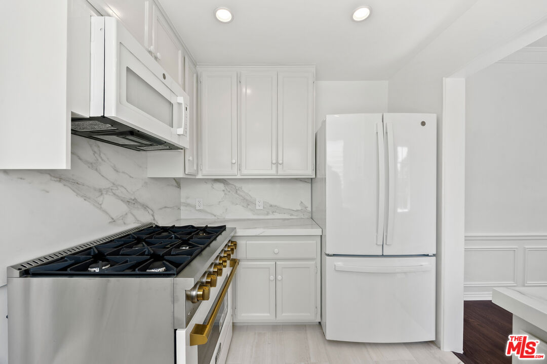 148 S Camden Dr Unit: F