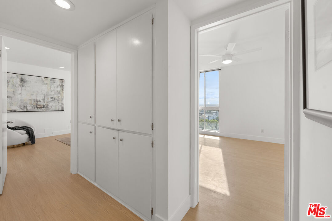 7309 E Franklin Ave Unit: 404